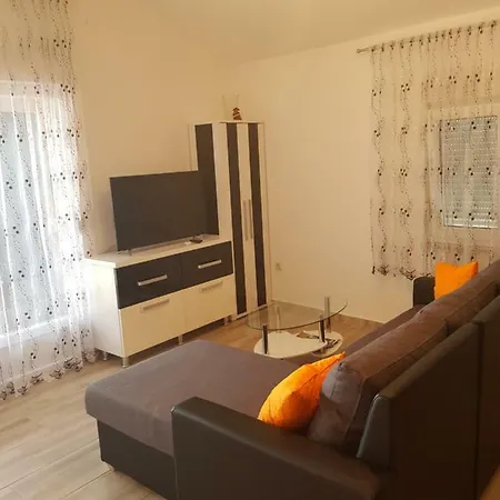 Andrea Apartman Zára
