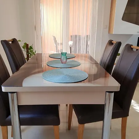 Andrea Appartement *