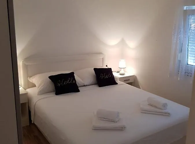 Andrea Apartment *